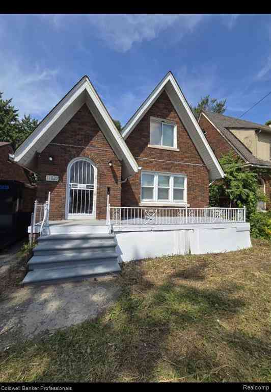 Homes For Sale - 11825 Rosemary Street N N<br/> Detroit, MI 48213