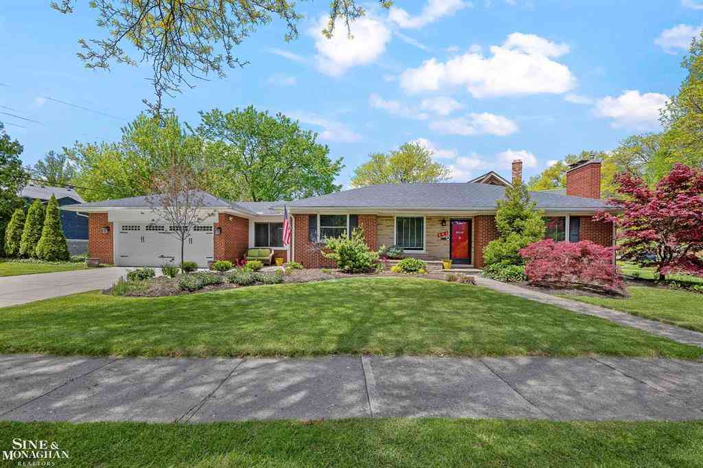 Homes For Sale - 401 Mckinley Avenue <br/> Wayne County, Grosse Pointe Farms, MI 48236