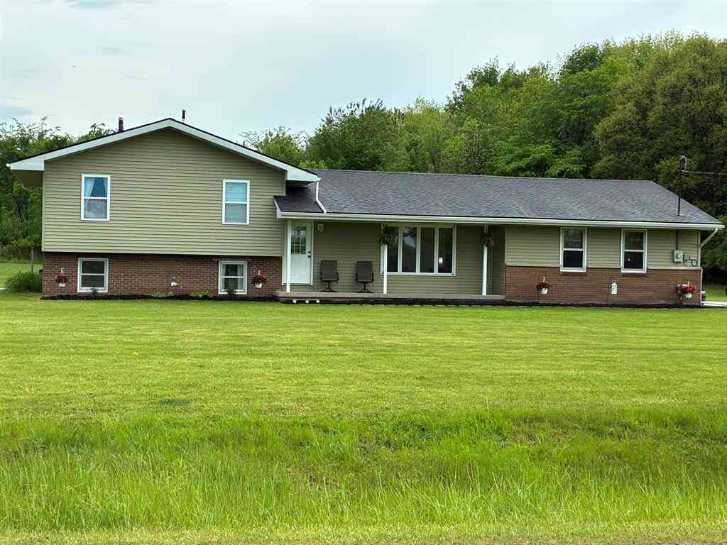 Homes For Sale - 850 Middleton Road <br/> Owosso, MI 48867