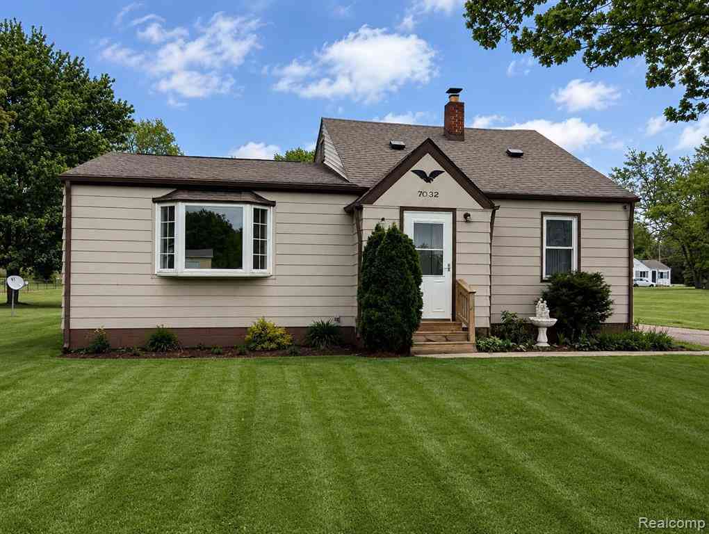 Homes For Sale - 7032 Neff Road <br/> Genesee County, Mount Morris, MI 48458