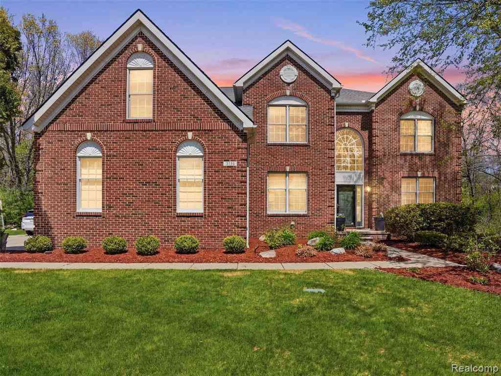 Homes For Sale - 5318 Glenwood Creek <br/> Clarkston, MI 48348