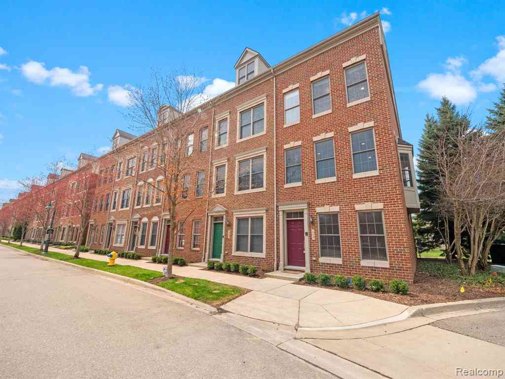 Condo For Rent - 502 Graten Street <br/> Birmingham, MI 48009