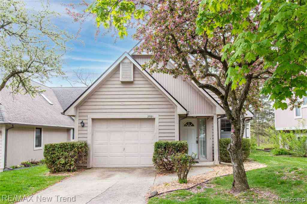 Condo For Sale - 2521 Country Village Court <br/> Ann Arbor, MI 48103