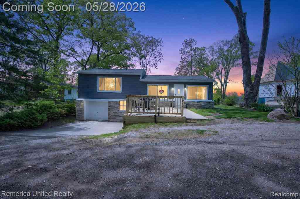 Homes For Sale - 3980 Ben Hur Drive <br/> Brighton, MI 48114