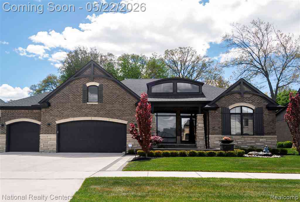 Homes For Sale - 14170 Kings Park Court <br/> Utica, MI 48315