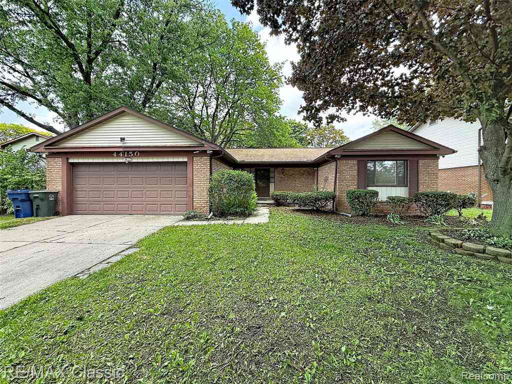 Homes For Sale - 44150 S Umberland Circle <br/> Canton, MI 48187