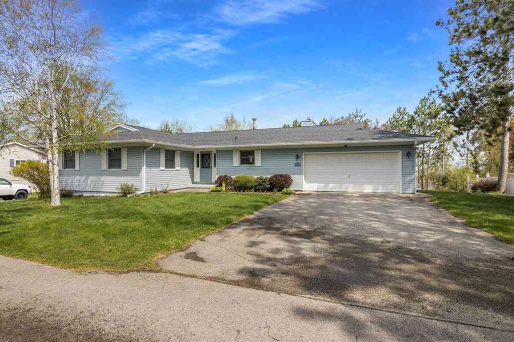 Homes For Sale - 404 Boughey Street <br/> Traverse City, MI 49686
