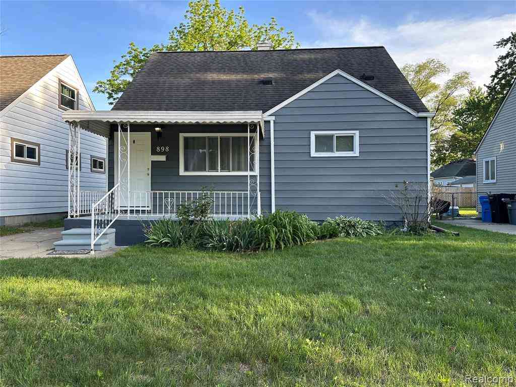 Homes For Sale - 898 E Barrett Avenue <br/> Oakland County, Madison Heights, MI 48071