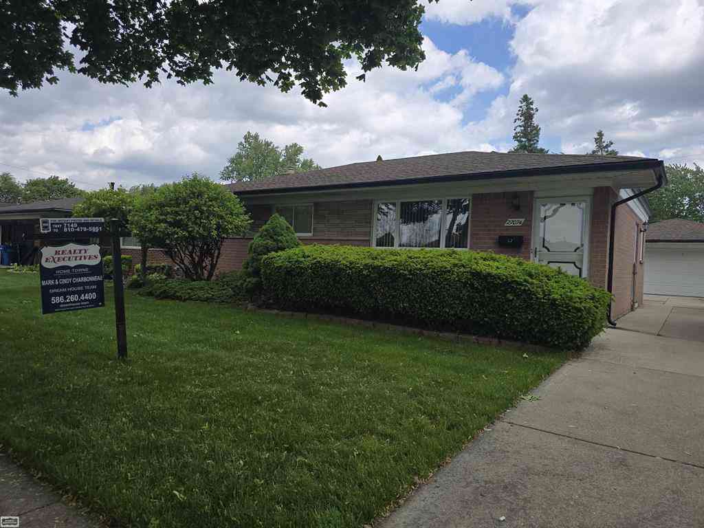 Homes For Sale - 27074 Shackett  <br/> Warren, MI 48093