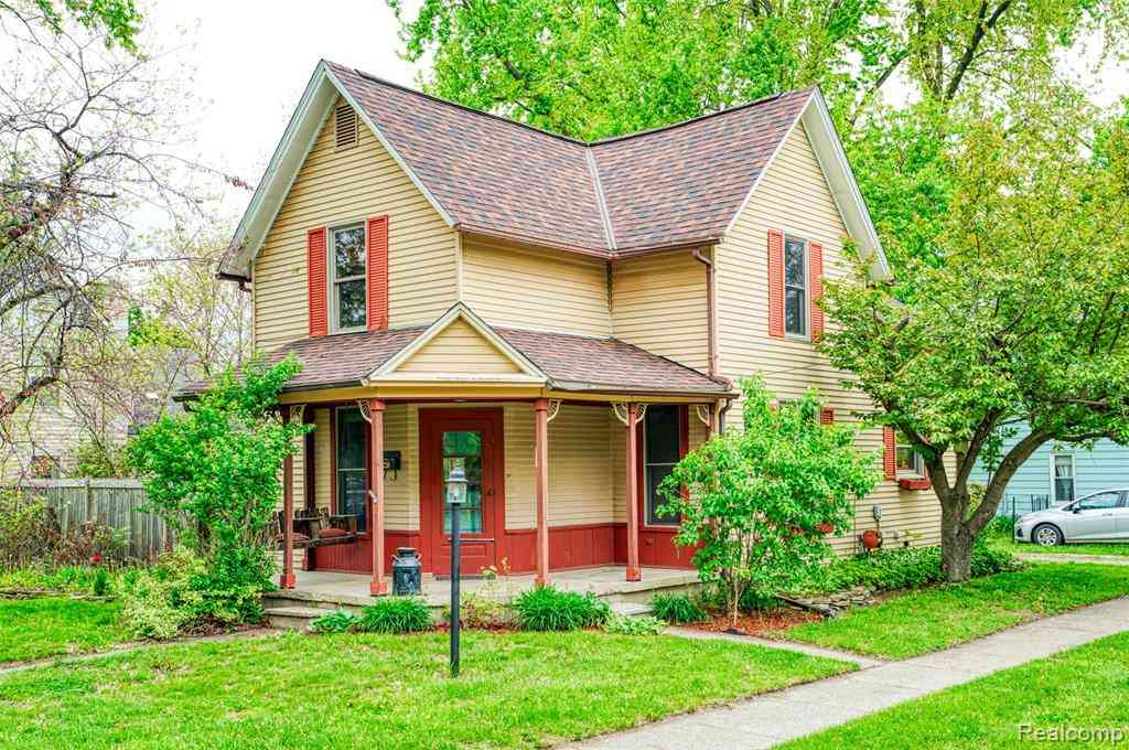Homes For Sale - 238 E Washington Street <br/> Howell, MI 48843