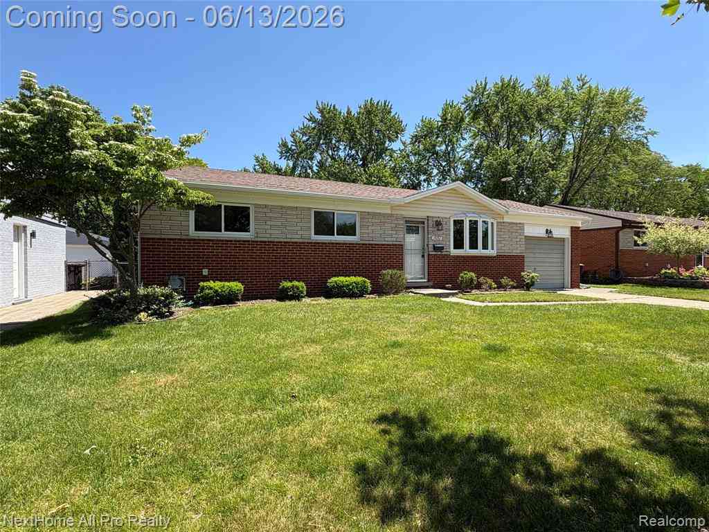 Homes For Sale - 14242 Park Street <br/> Livonia, MI 48154
