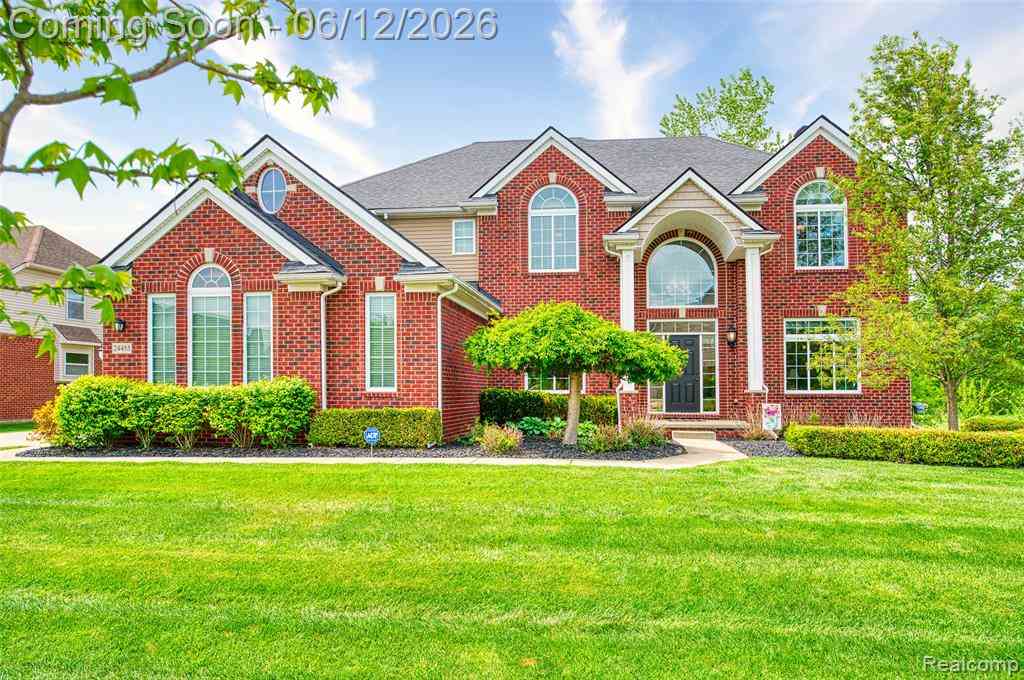 Homes For Sale - 24455 Glenwood Drive <br/> South Lyon, MI 48178