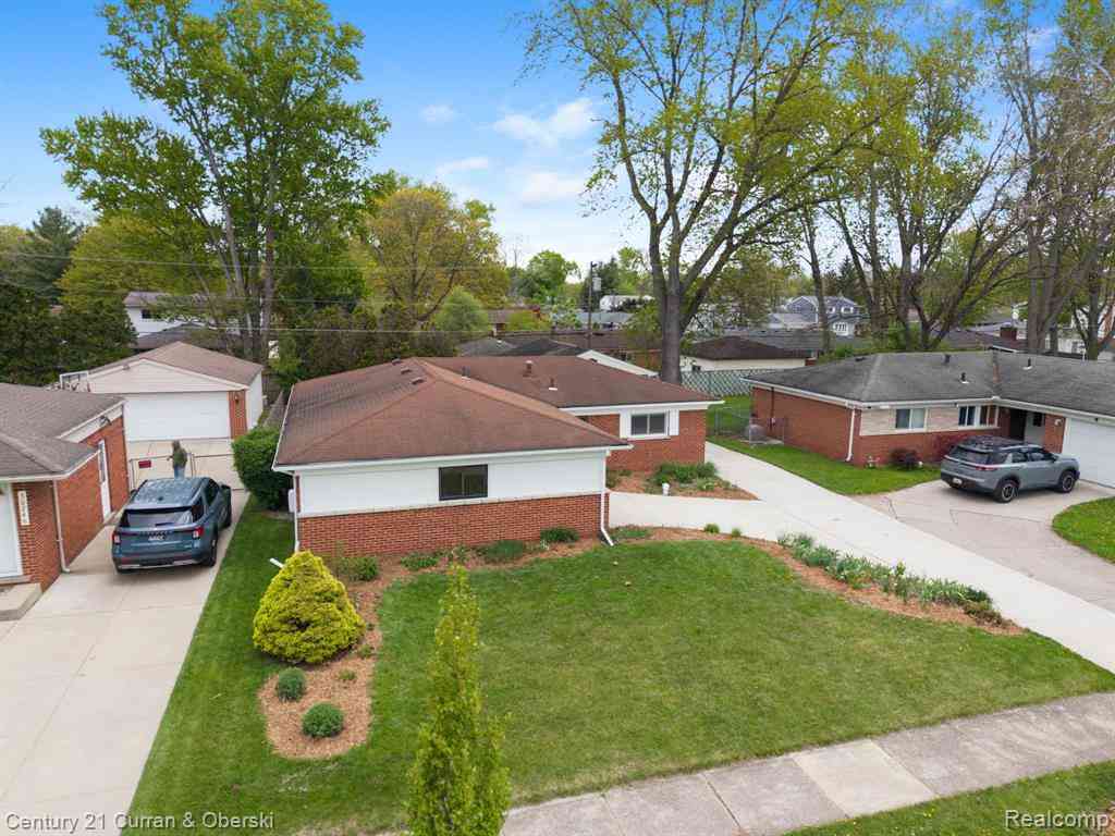 Homes For Sale - 30238 S Stockton Drive <br/> Farmington, MI 48336