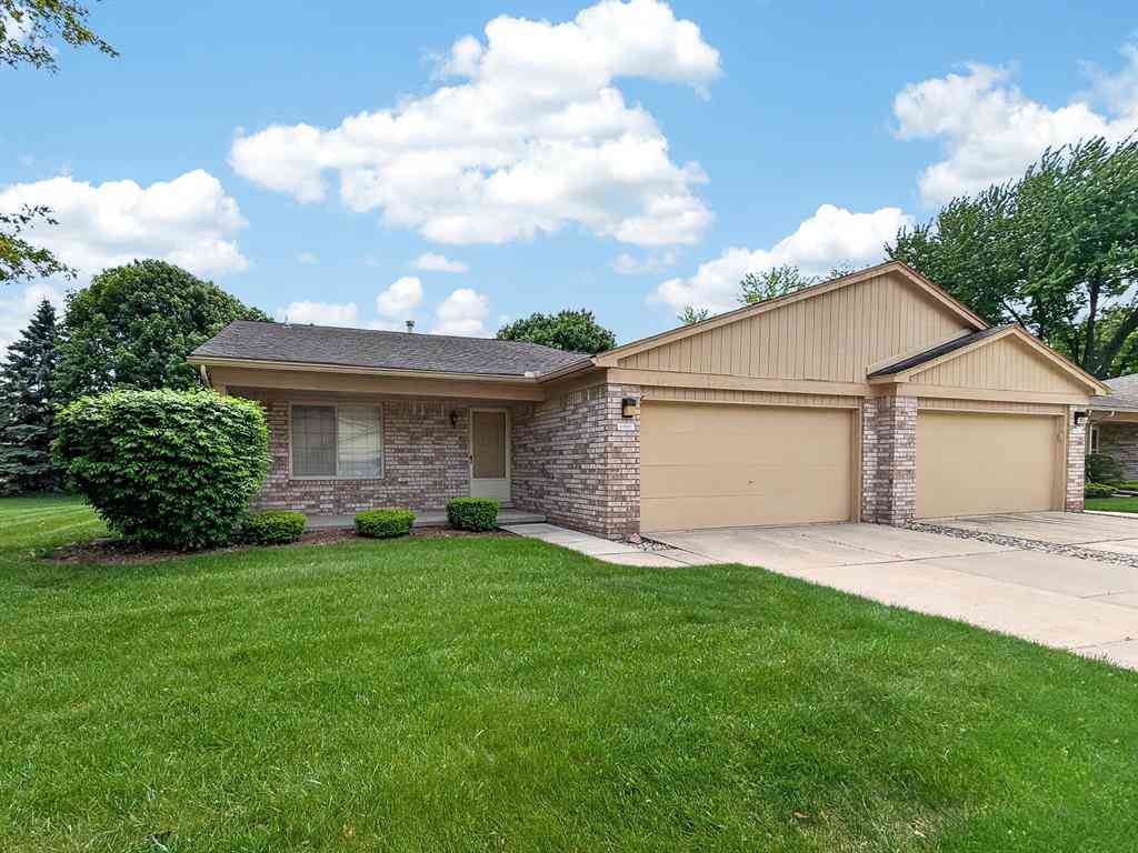 Condo For Sale - 41520 Janet Circle  #60<br/> Clinton Township, MI 48038