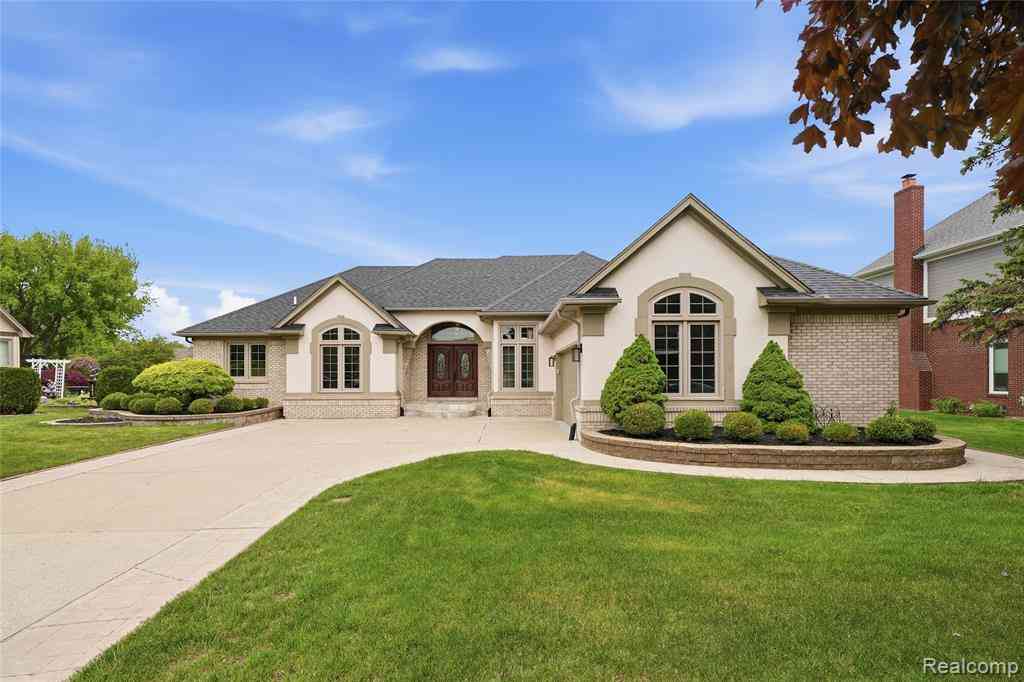 Homes For Rent - 13697 Silent Woods Drive <br/> Macomb County, Utica, MI 48315
