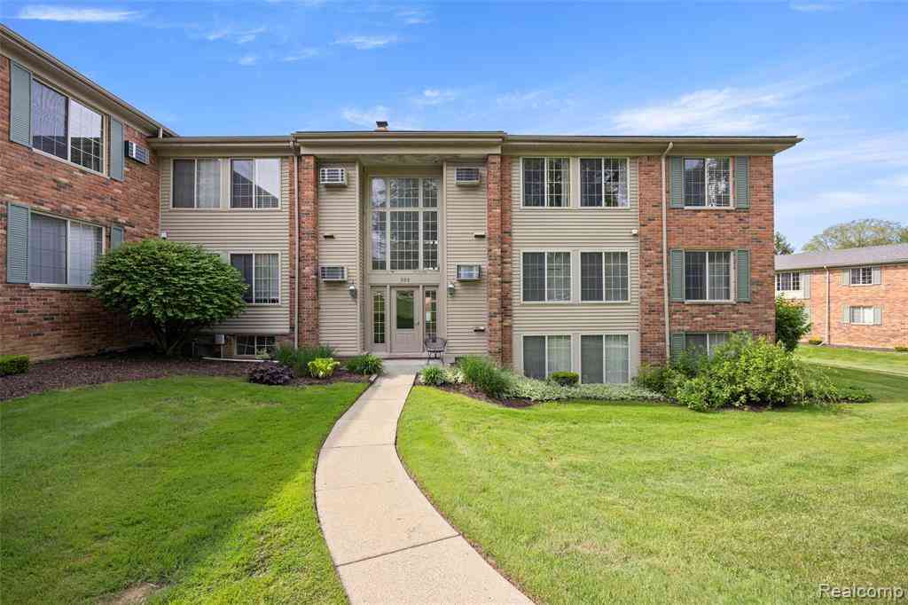 Condo For Sale - 500 Romeo   #125<br/> Rochester, MI 48307