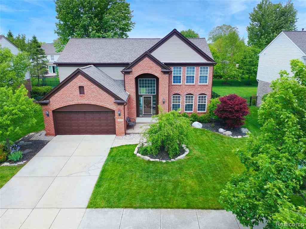 Homes For Sale - 17895 Crystal River Drive <br/> Macomb, MI 48042