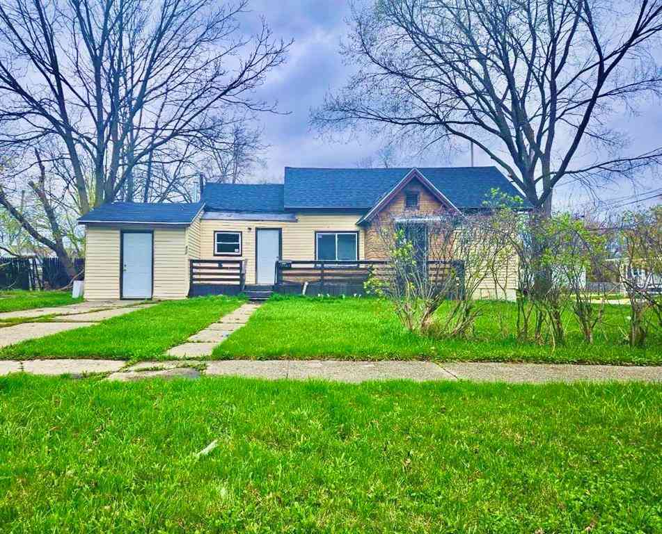 Homes For Sale - 402 Oak Street <br/> Saginaw, MI 48604