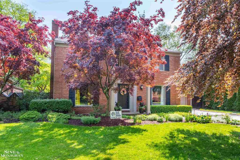 Homes For Sale - 764 Pemberton Road <br/> Grosse Pointe Park, MI 48230