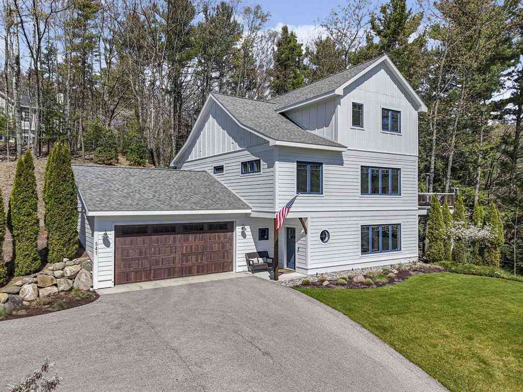 Homes For Sale - 547 Hidden Ridge Drive <br/> Traverse City, MI 49686
