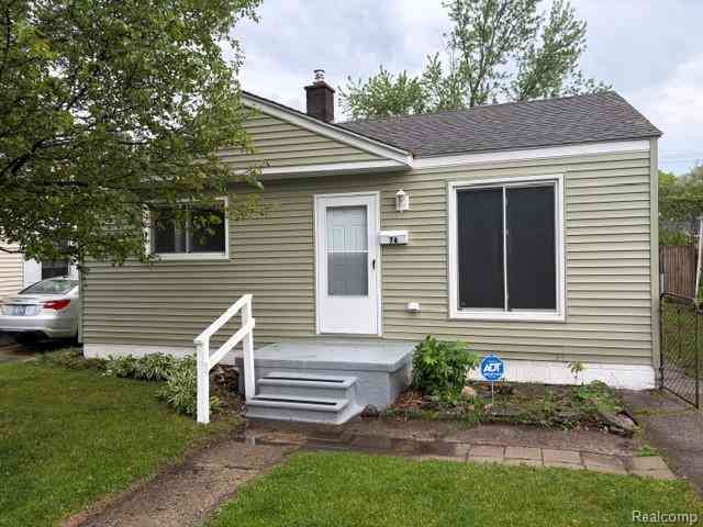 Homes For Sale - 76 E Kalama Avenue <br/> Oakland County, Madison Heights, MI 48071
