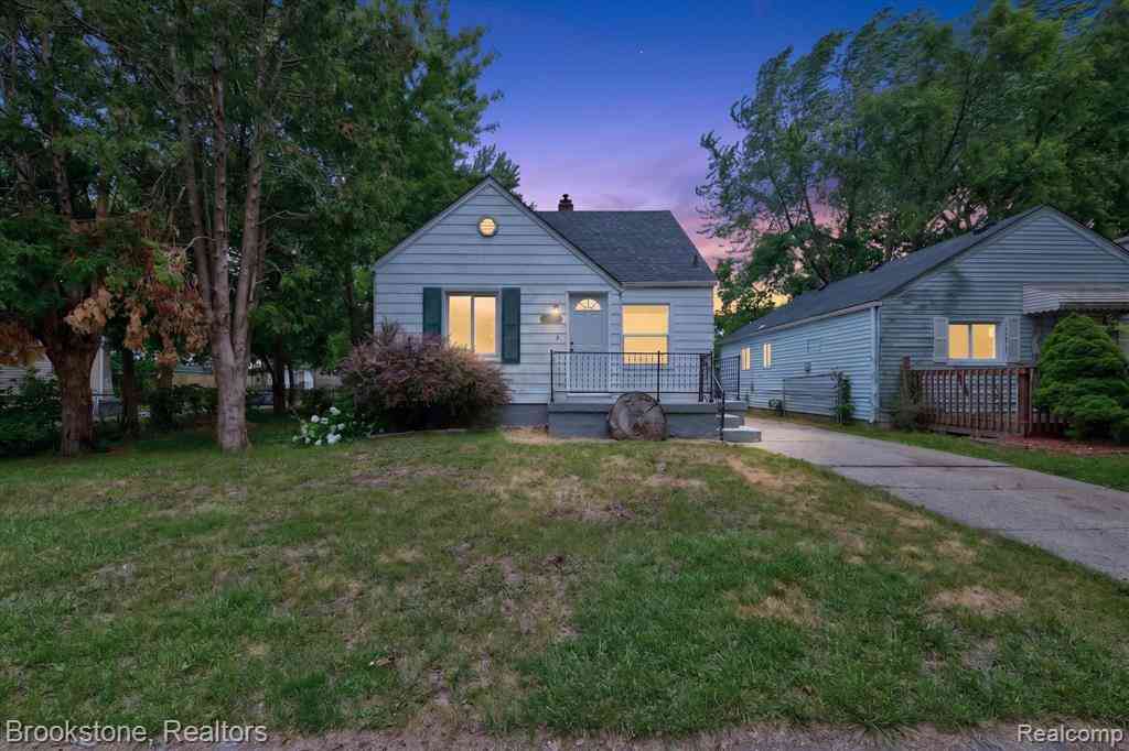 Homes For Sale - 7203 Orchard Avenue <br/> Warren, MI 48091