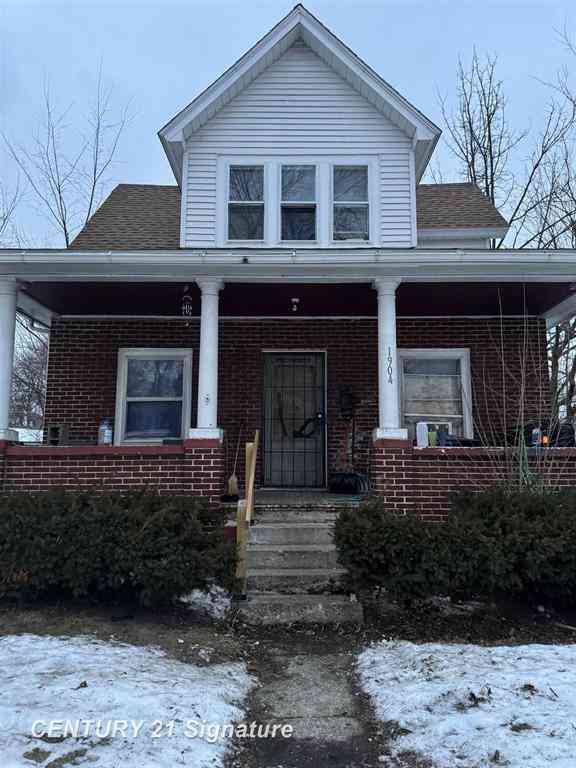 Homes For Sale - 1904 W Michigan Avenue <br/> Saginaw, MI 48602