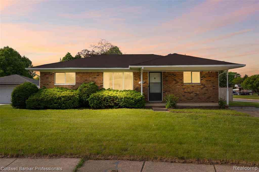 Homes For Sale - 13485 Bernadette Court <br/> Sterling Heights, MI 48313