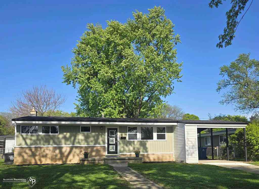 Homes For Sale - 719 Fitzner Drive <br/> Davison, MI 48423