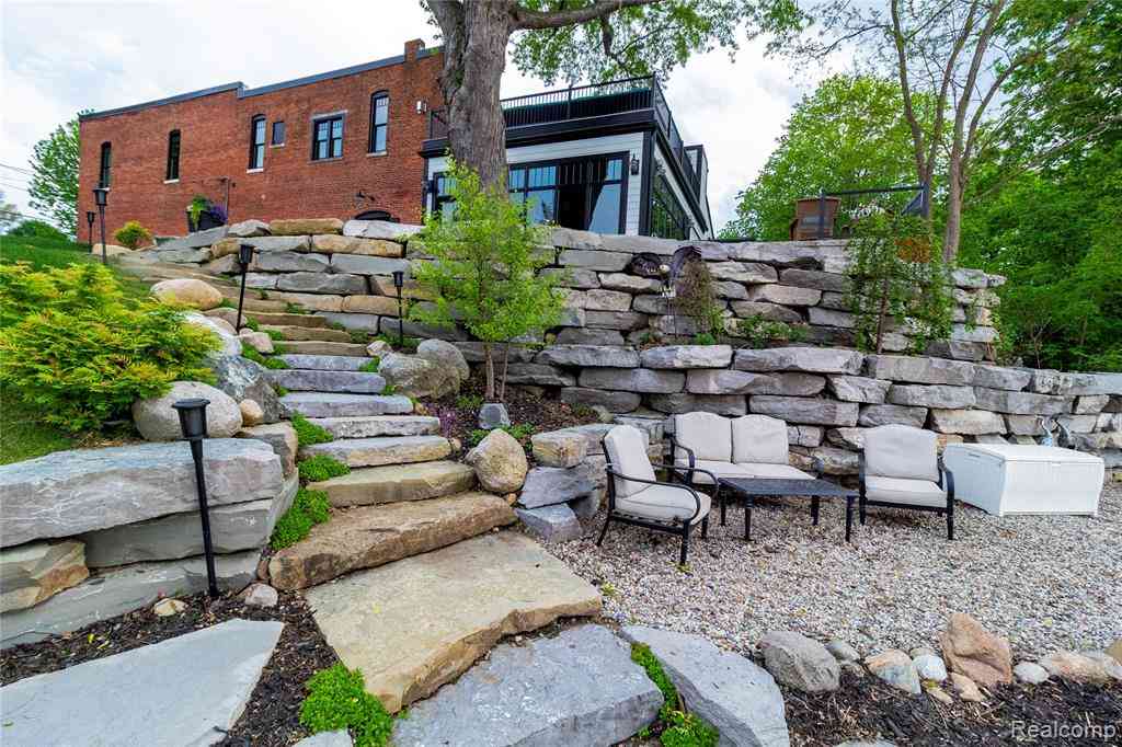 Homes For Sale - 4520 Water Street <br/> Lapeer County, Columbiaville, MI 48421