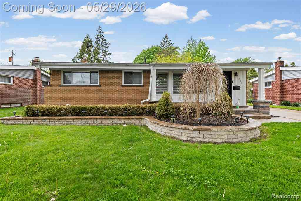 Homes For Sale - 32601 Holden Drive <br/> Warren, MI 48092
