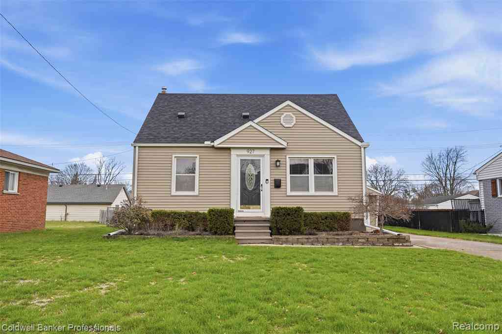 Homes For Sale - 927 Montrose Avenue <br/> Royal Oak, MI 48073