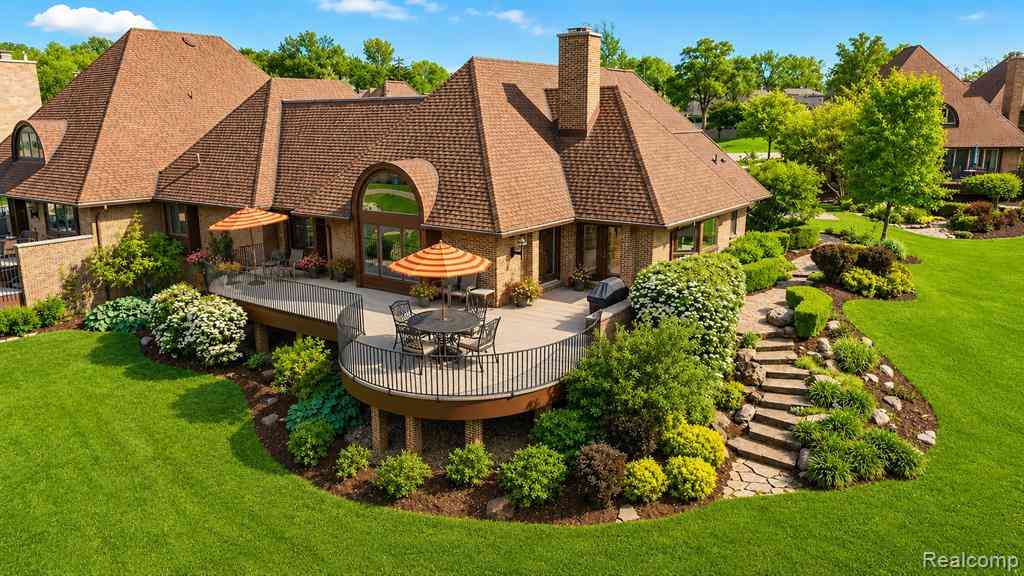 Condo For Sale - 9095 S Saginaw Road  #8<br/> Grand Blanc, MI 48439
