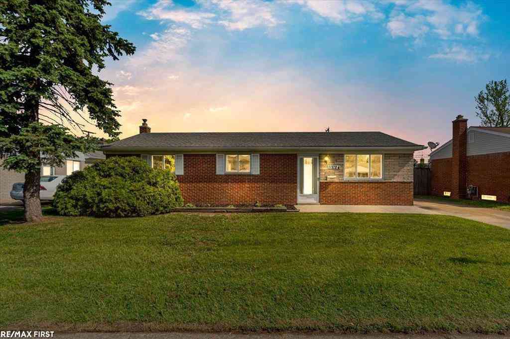 Homes For Sale - 17523 Moors Avenue <br/> Fraser, MI 48026