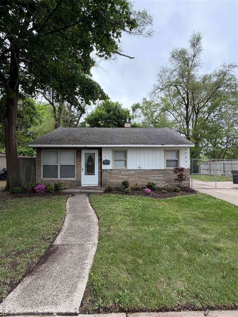 Homes For Sale - 22921 Rosewood Street <br/> Oak Park, MI 48237