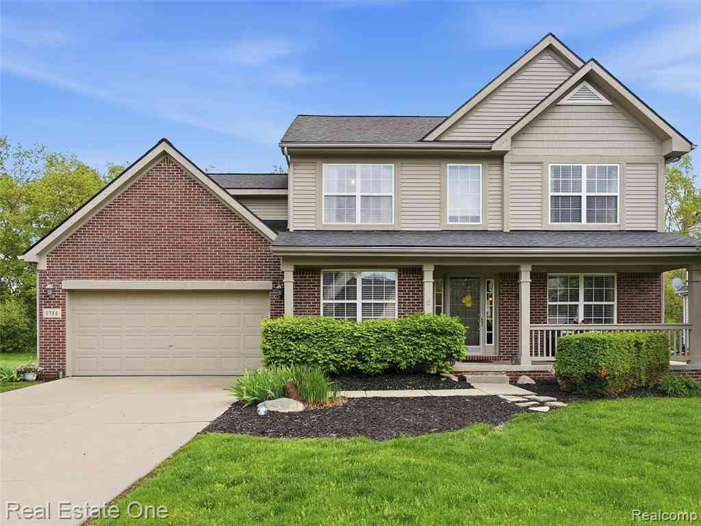 Homes For Sale - 1786 Four Seasons Drive <br/> Howell, MI 48843