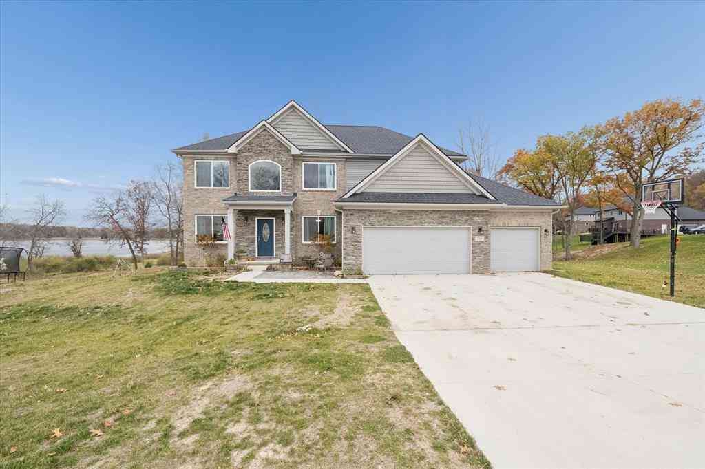 Homes For Sale - 126 Parker Ln Lane <br/> Oakland County, Ortonville, MI 48462