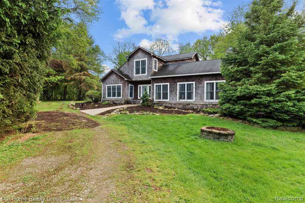 Homes For Sale - 30761 Glenmuer Street <br/> Oakland County, Farmington Hills, MI 48334
