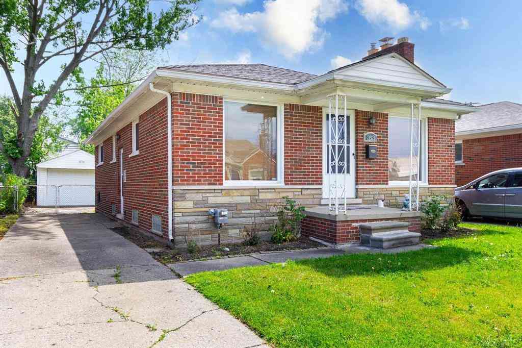 Homes For Sale - 21526 Englehardt Street <br/> Saint Clair Shores, MI 48080