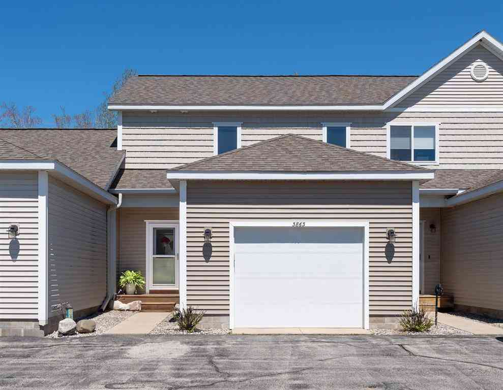 Condo For Sale - 3863 Falling Leaf Trail <br/> Grand Traverse County County, Traverse City, MI 49686