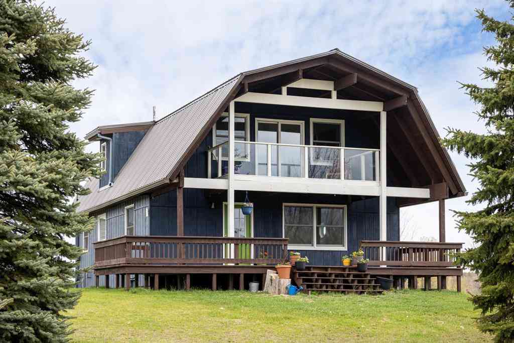 Homes For Sale - 7825 S Lake Leelanau Drive <br/> Traverse City, MI 49684