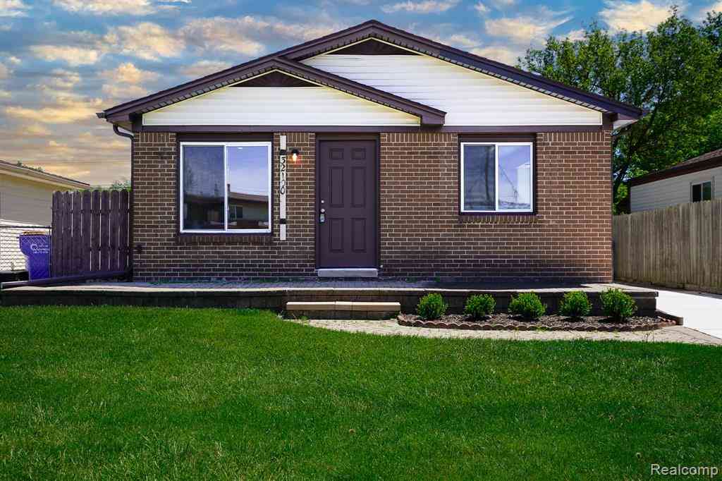 Homes For Sale - 32100 Ruehle Avenue <br/> Warren, MI 48093