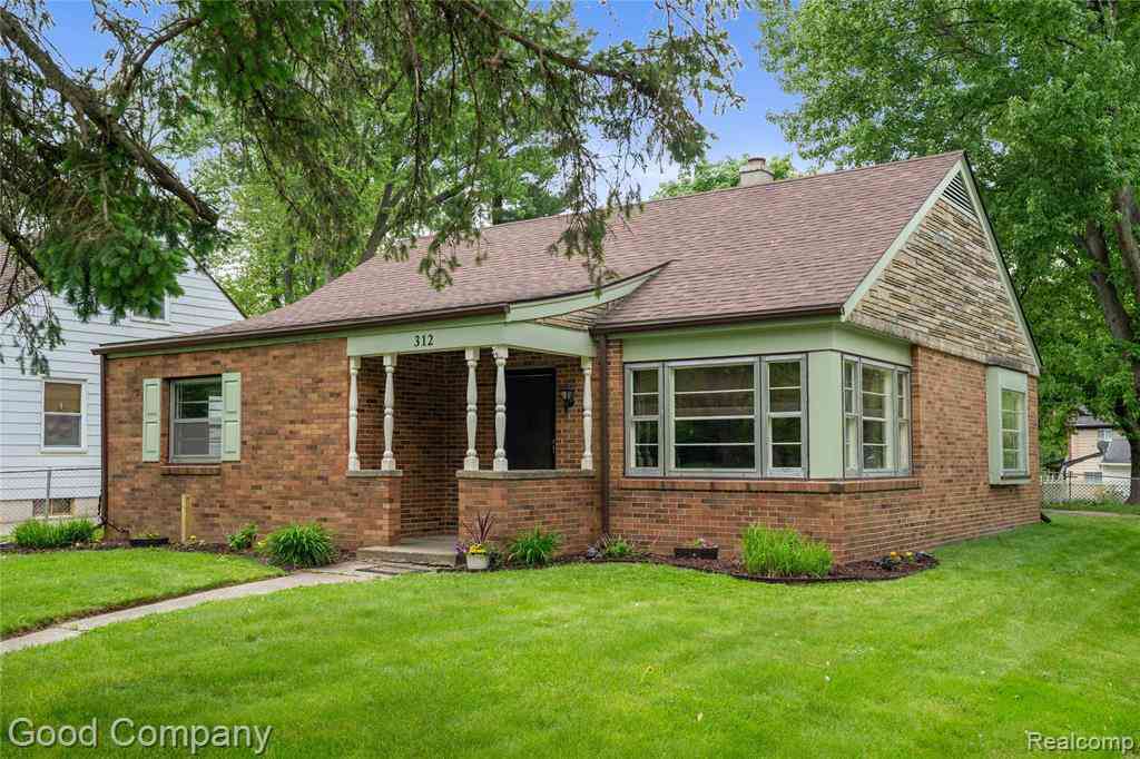 Homes For Sale - 312 Dover Road <br/> Oakland County, Waterford, MI 48328