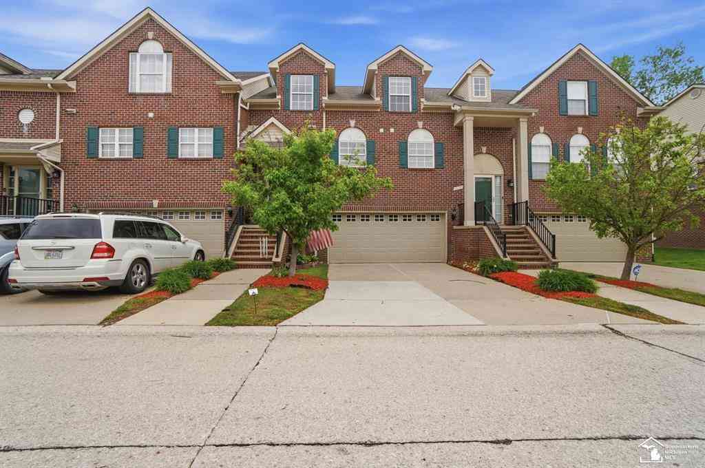 Condo For Sale - 13163 Golf Pointe Drive <br/> Taylor, MI 48180