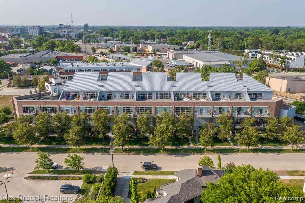 Condo For Sale - 333 E Parent Avenue  #41<br/> Royal Oak, MI 48067