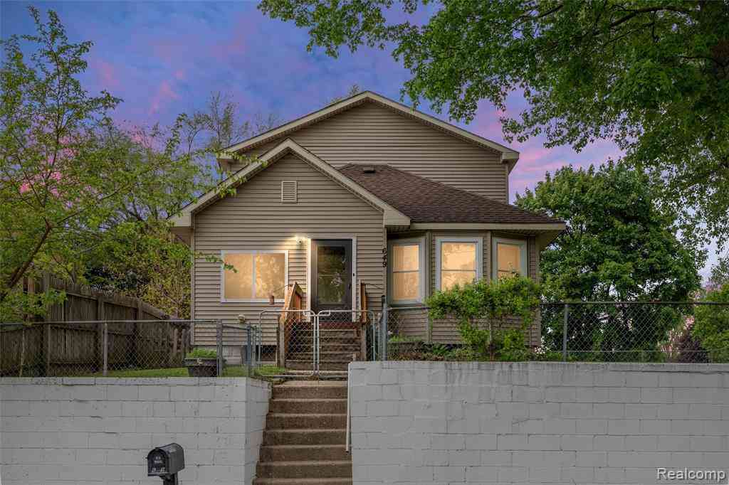 Homes For Sale - 649 Lounsbury Avenue <br/> Pontiac, MI 48340