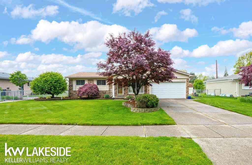Homes For Sale - 11240 Village Drive <br/> Sterling Heights, MI 48312