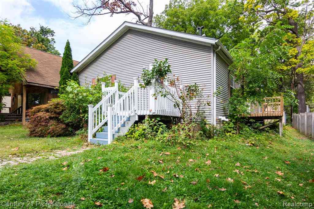 Homes For Sale - 4080 Cass Elizabeth Road <br/> Oakland County, Waterford, MI 48328
