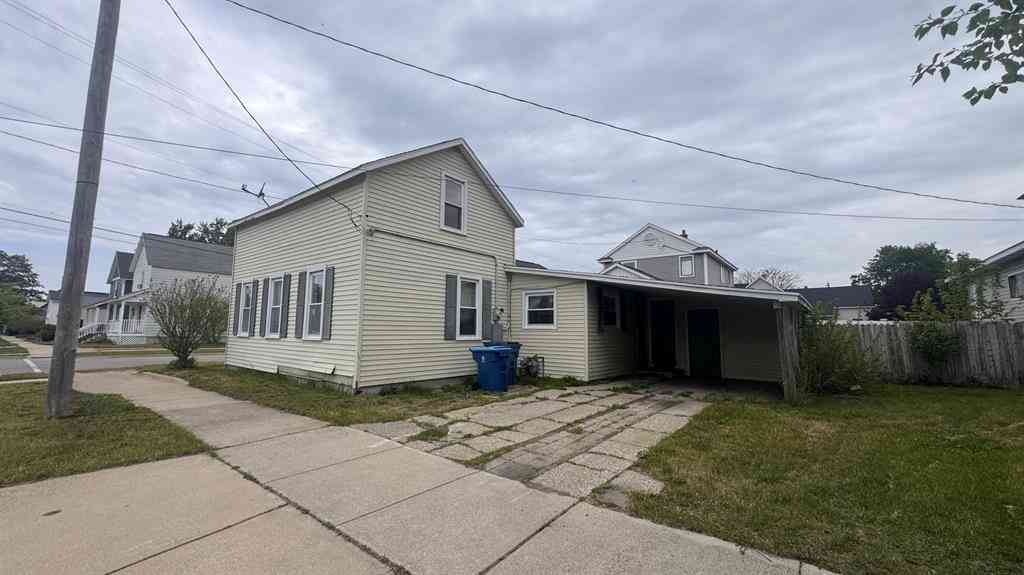 Homes For Sale - 400 N 6th Street <br/> Grand Haven, MI 49417