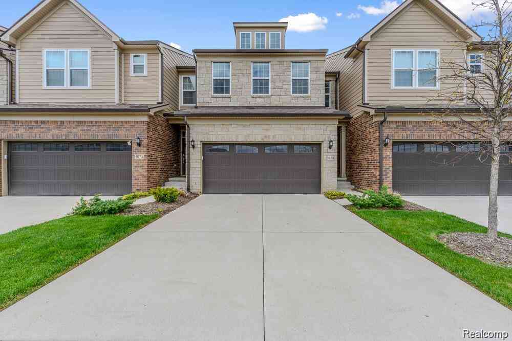 Condo For Sale - 1674 Addison Circle <br/> Walled Lake, MI 48390